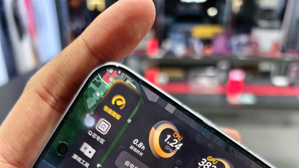 為什么iQOO 15 Ultra會引起熱議？對比完iQOO 15，原因很真實
