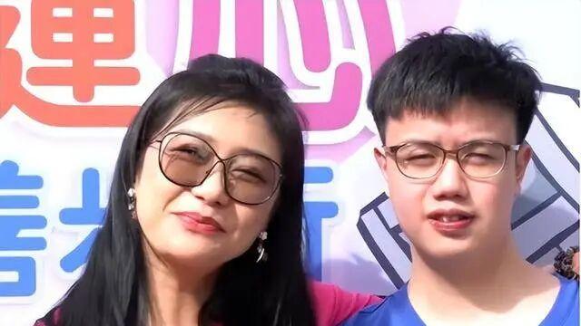 55岁张慧仪近况曝光！曾遭男友家暴退圈，如今独自抚养生病的养子