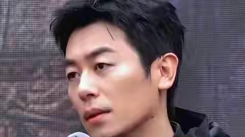 导演怕请不到贾宏伟来客串《太平年》，朱亚文打电话分分钟搞定