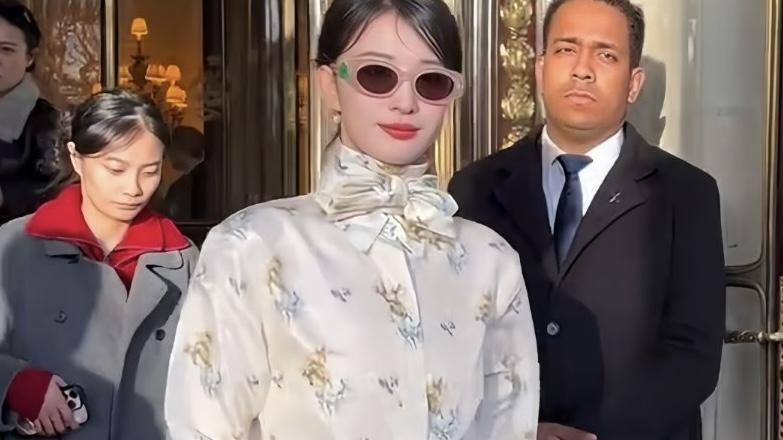 王楚然巴黎“炸街”：黑裙复古造型演绎“老钱风”美学，松弛感中尽显千金气场