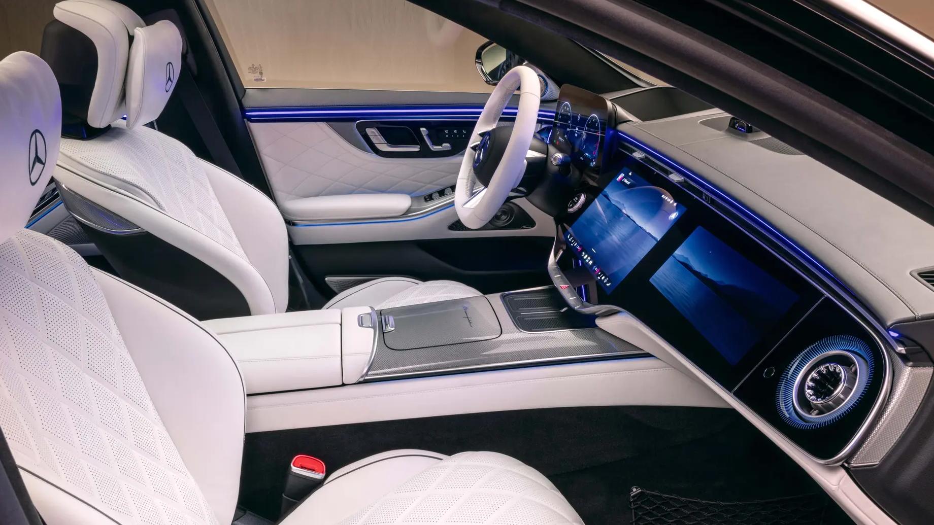 内饰看齐E级？新款S级换装MBUX超级屏，副驾配12.3寸屏