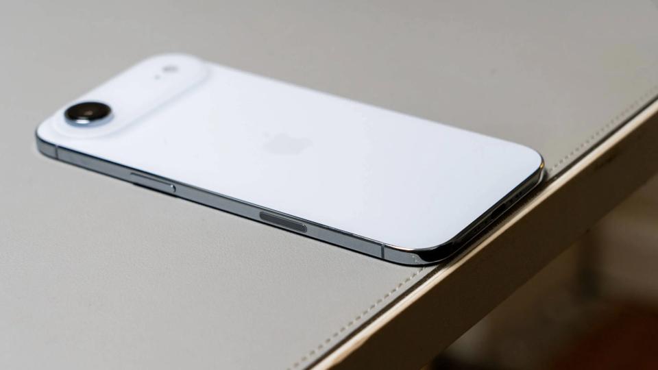 背刺首批果粉！iPhone Air官方大跳水，你后悔買早了嗎？