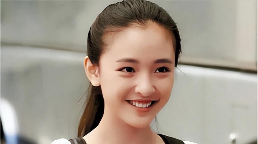 吴倩带6岁女儿芬兰游玩