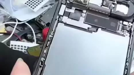 這 iPhone 價格雪崩，蘋果真急了