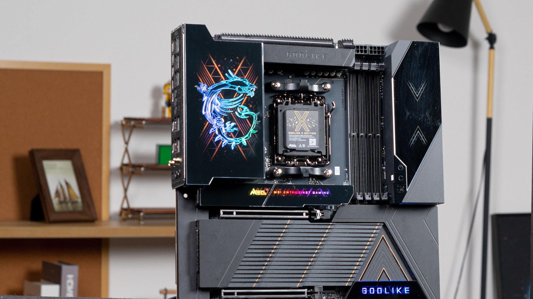 巔峰再臨！微星MEG X870E GODLIKE X顏值實(shí)拍