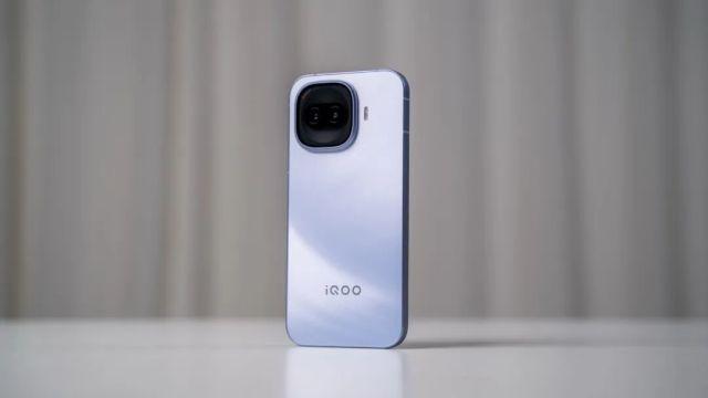 iQOO Z11 Turbo評測：美而強悍，全能戰士打重新定義平衡的邊界