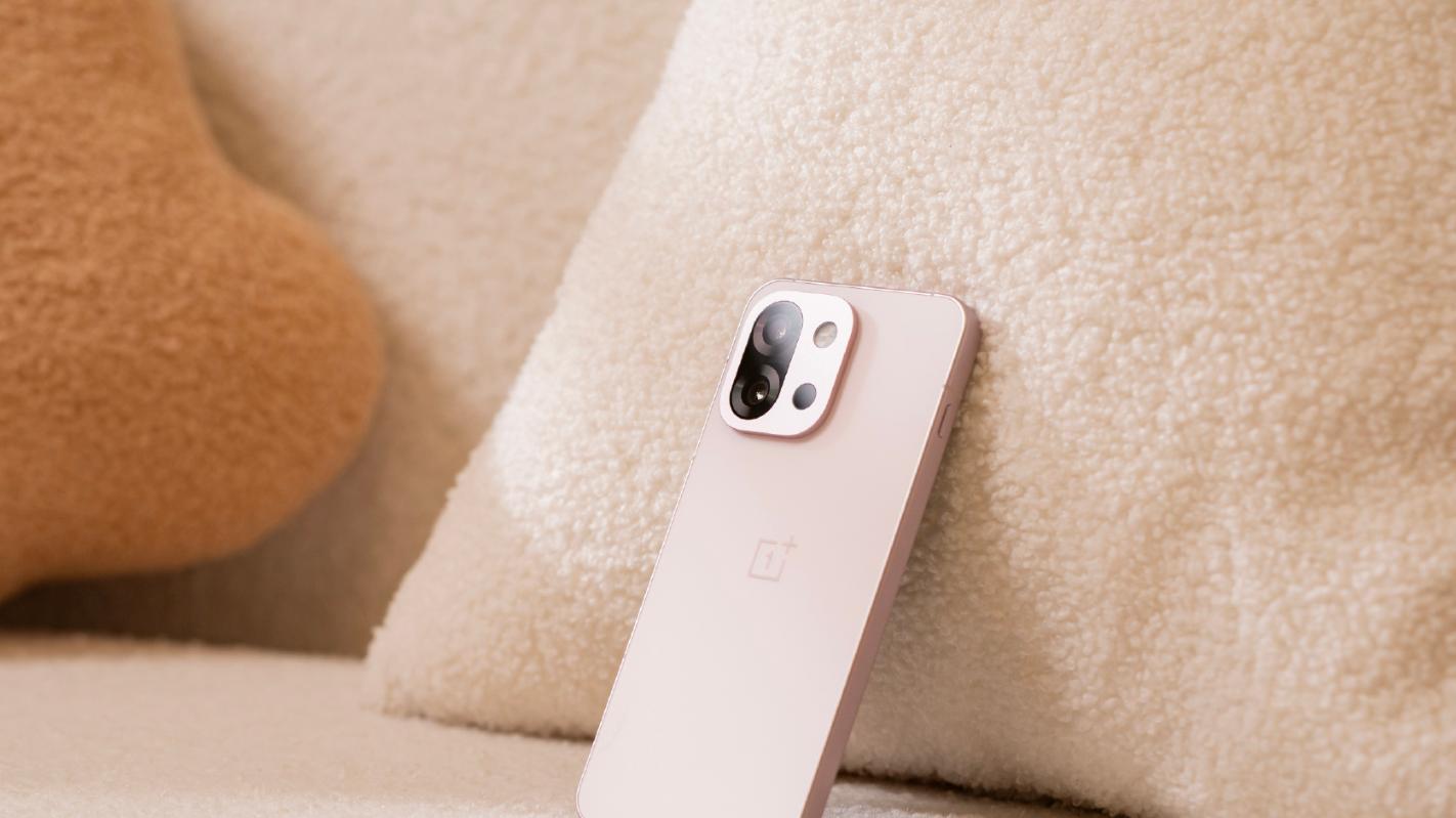 7500mAh+6.3英寸+超聲波指紋，定價(jià)三千元檔，一加新機(jī)有點(diǎn)東西啊