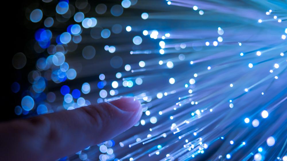 中國(guó)電信59芯公里空芯光纖集采：樂飛光電、中天、亨通入圍