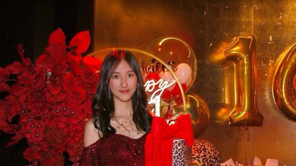 林文龙郭可盈为女儿举办16岁生日派对 寿星女和一众女同学打扮成熟