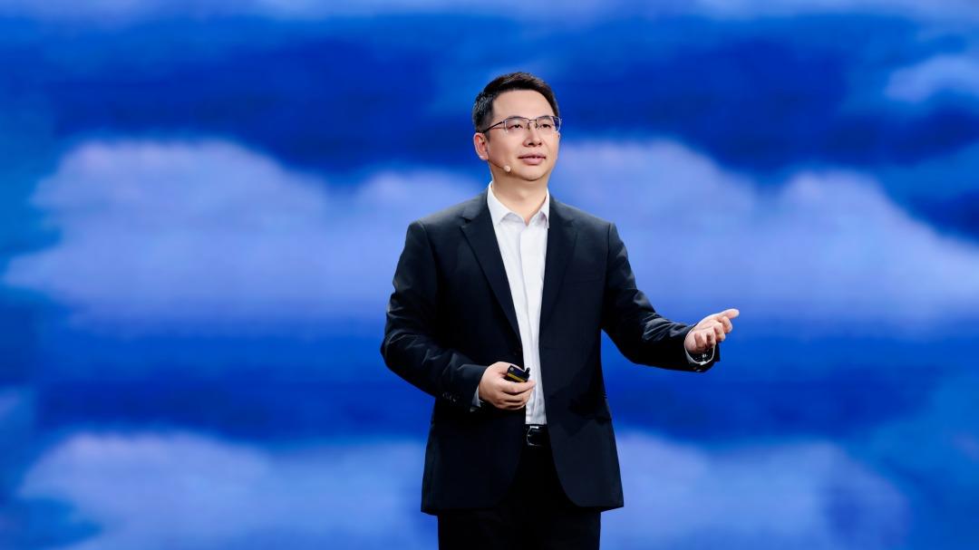 華為郭振興：AI正在從個人工具走向生產系統，行業重構進入深水區