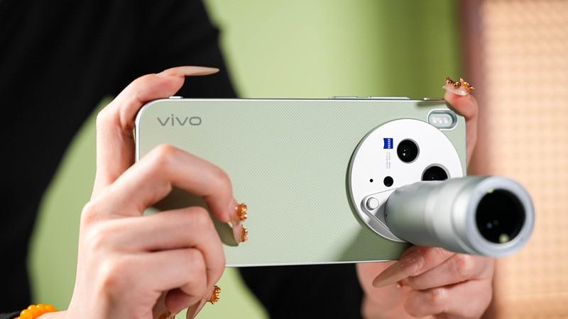 vivo X300s膠片綠：將復古影像之美握在手中