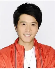 揭秘彭冠英：银幕巨星背后的魅力与坚持