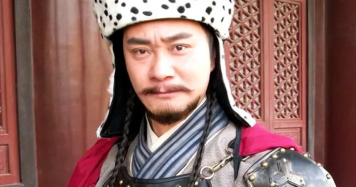 他是国家二级演员，演长剧15年，戏红人不红，如今演短剧意外爆火