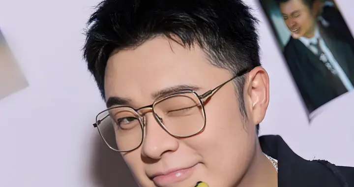 陈赫生日照鹿晗意外成“黑蛋”，凌晨四点半发文：找了一晚上小鹿