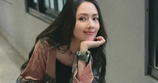 郭碧婷接爸爸住自己买的别墅！院子有上百只鸟狗猫，直夸女儿孝顺