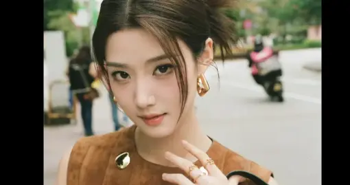 太美了！卢昱晓变换不同的风格，又纯又欲！