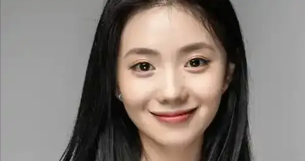 生图吊打精修、动态美过静态！刘浩存的颜值稳定性到底有多恐怖？