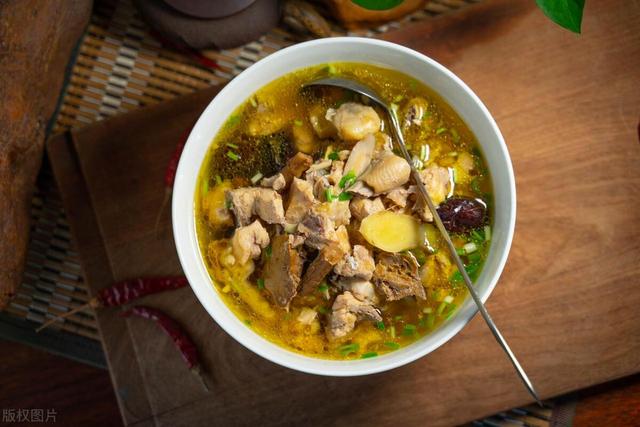 越吃肚子越扁的一种菜，清肠刮油，减肥排毒，女生夏天要常吃！