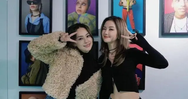 Twins快闪快餐店人气爆棚！阿Sa狂揽面青阿娇安抚 粉丝热情险失控