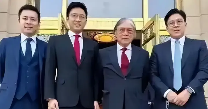 郭晶晶没想到，继自己之后霍家又迎一名人儿媳，霍震霆这次满意吗