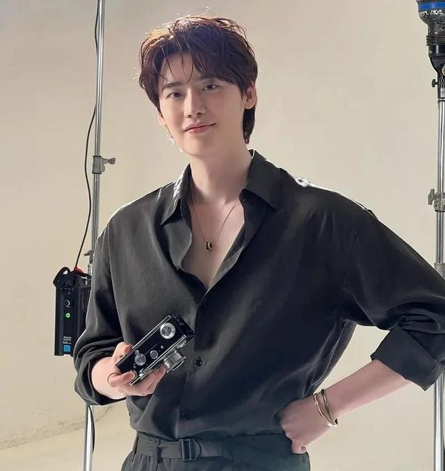 他遭网飞报复雪藏？难怪最近都看不到他的新剧了！