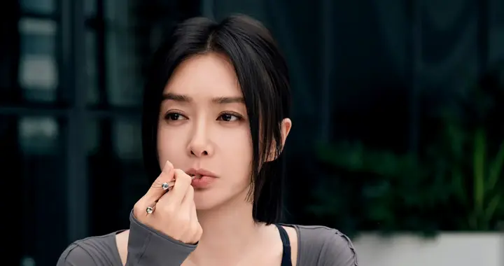 秦岚剧场写真美图