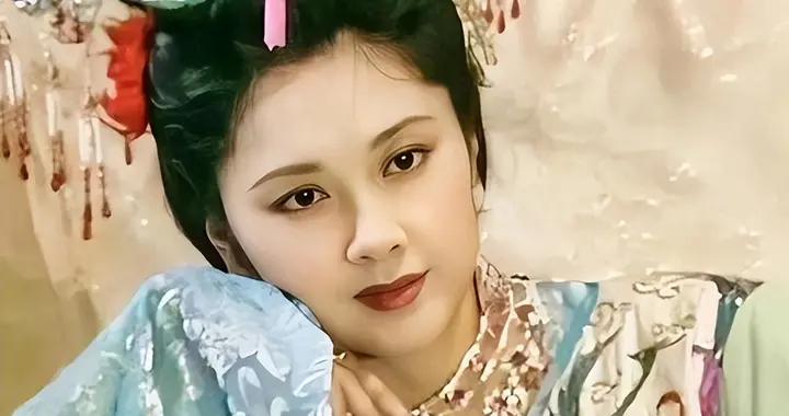 朱琳：曾红极一时，二婚嫁给普通丈夫，却因一个错误决定遗憾终生