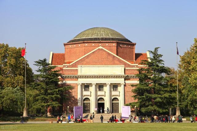 英特尔员工爆料：公司里一堆清华北大的毕业生，清华就为了当码农