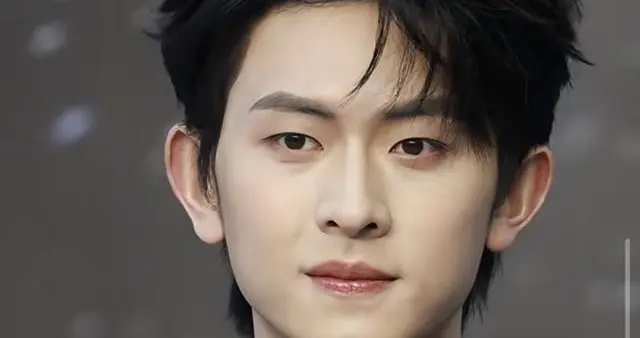 剧查查之夜，刘萧旭五五分，马小宇街溜子，何健麒增高鞋抢镜