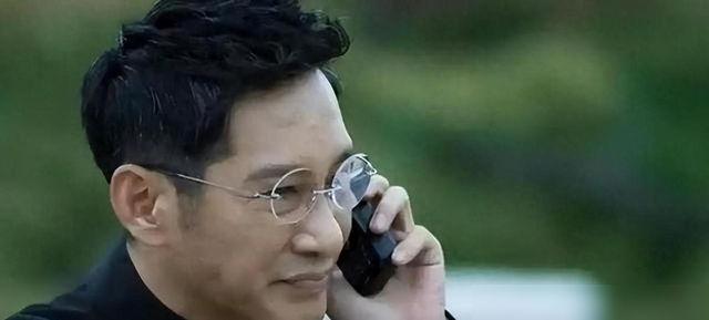 央八开播！50集谍战大剧来袭，王劲松给成毅做配，终于有剧追了！