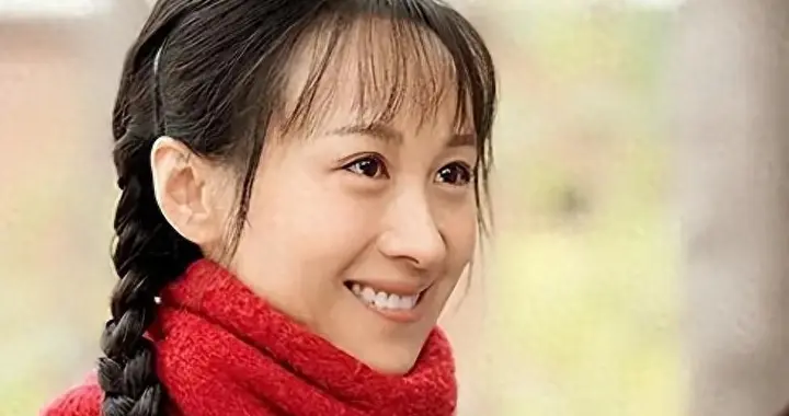 她演了50部戏，没人叫得出名字，42岁未婚却被赞“最干净的演员”