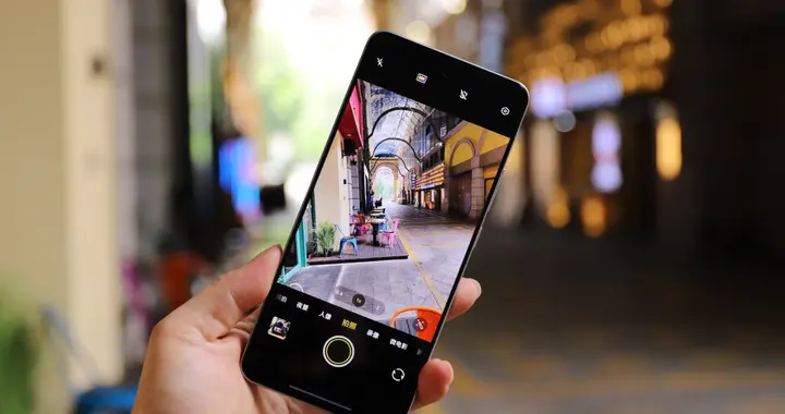 9月适合捡漏的一款手机，16G+512G价格跳水，接近“零差评”