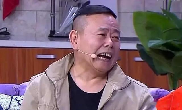 忍不了了！央视下场点名，主流媒体一通批评，他们谁也不值得可怜