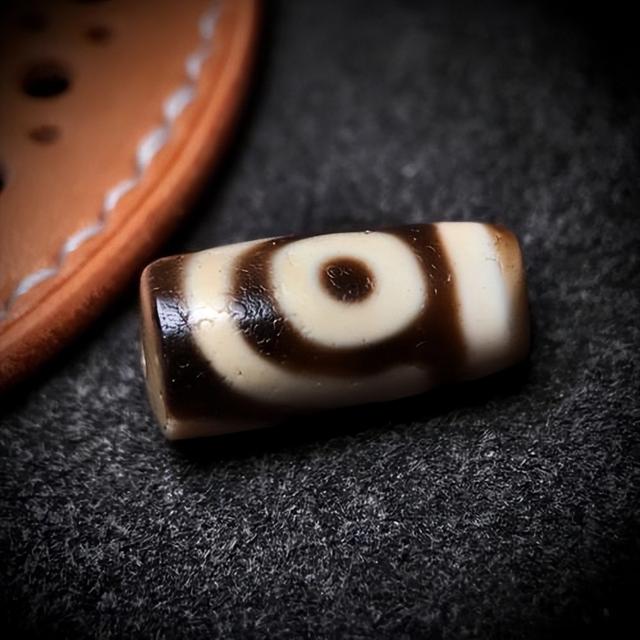 文玩|文玩圈7大贵，价格高，却不值得购买，你知道几种？