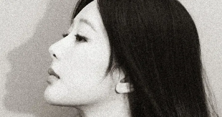 杨紫大片拍摄花絮来袭，身穿橘色波点衬衫，自带董竹君清冷气质