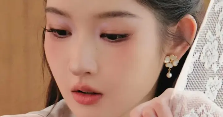 超清女神壁纸王玉雯
