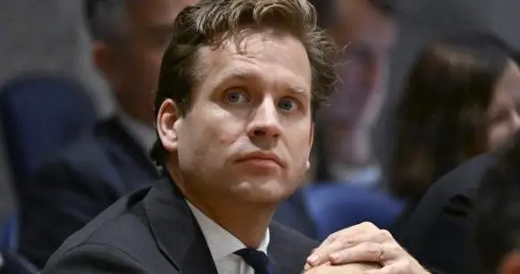 英伟达100%退出中国！荷兰被美国坑惨，经济大臣紧急求见中方