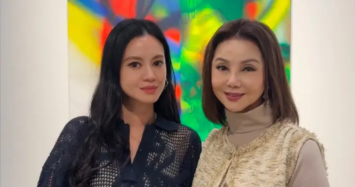 谢玲玲携女儿看展，和前姑子亲密合影，前夫林建岳也来了但未同框