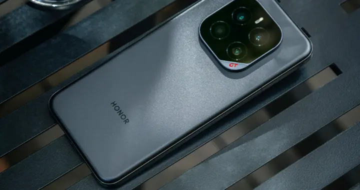 想6年不换新，建议一步到位选旗舰手机，目前这款512G手机很合适