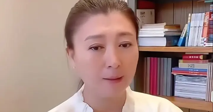 闫学晶惹怒大佬，杜子建怒斥其忘本，著名作家补刀