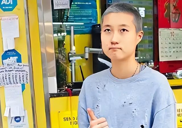 成龙私生女竟然成“拾荒青年”，捡垃圾住桥洞，吴卓林怎么了