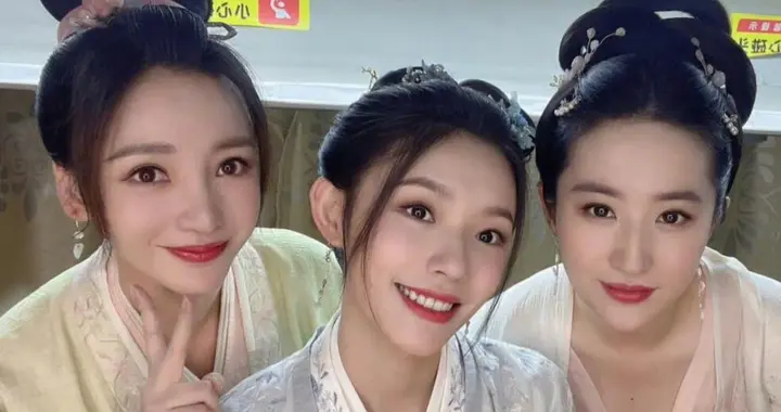 梦华录时期的合照 刘亦菲合影从来都不输