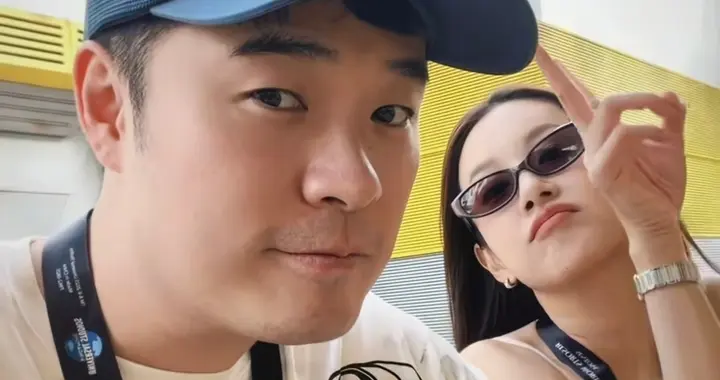 陈赫去国外度假，俩女儿一个像爸一个像妈，41岁张子萱嘟嘴卖萌