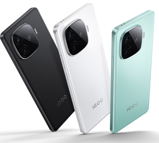 性能特爆！7600mAh+满血版天玑8400，这中端机很香啊