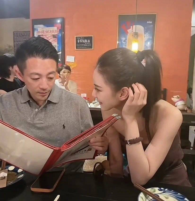 宝岛狗仔曝出马筱梅与S妈的部分聊天记录，揭穿了S妈的一则谎言