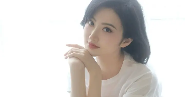 为什么景甜的小白袜香香的？