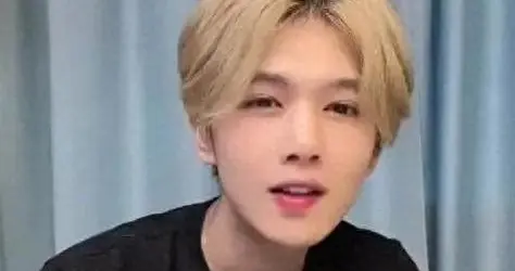 鹿哈“升级”流程太惊人：一个月从新郎变准爸爸，全网懵了！