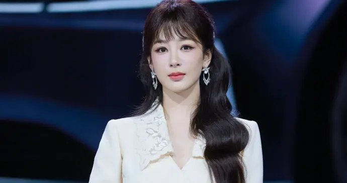 杨紫品牌代言美拍，气质迷人的形象大使