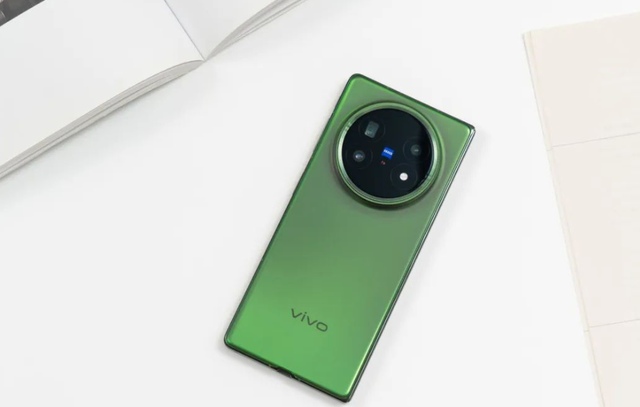 5應用同屏并行！vivo X Fold5解鎖折疊屏多元玩法