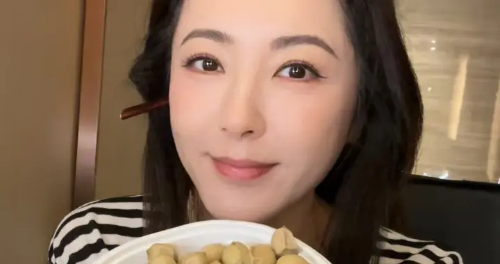 曾黎也回老家过中秋了，晒出来的好吃的，一看就是本地人！